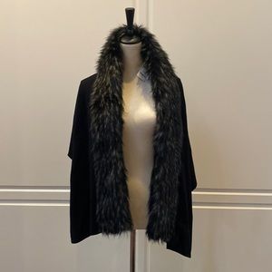 Black shawl with faux fur